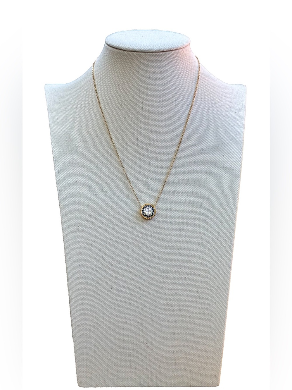 14K Gold Diamond Estate Medallion Necklace – 0.12 CTW